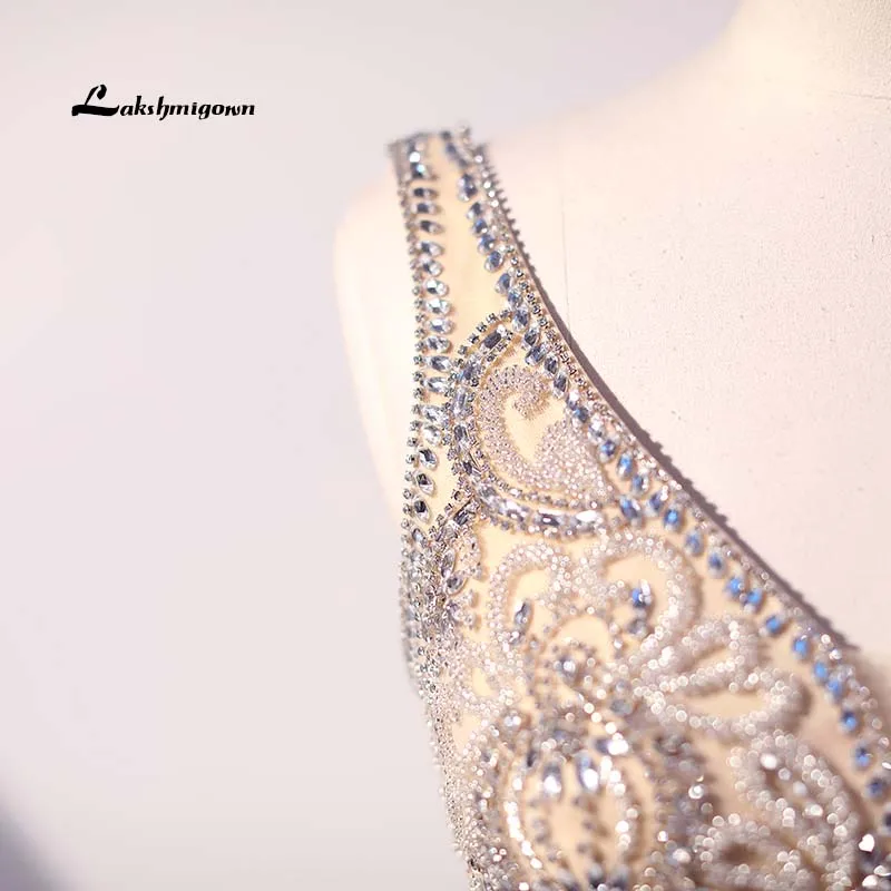 Luxurious V Neck Crystal Beaded Evening Dresses with cape 2020 Long Mermaid Formal Evening Gown Backless Gold Vestido De Festa
Luxurious V Neck Crystal Beaded Evening Dresses with cape 2020 Long Mermaid Formal Evening Gown Backless Gold Vestido De Festa