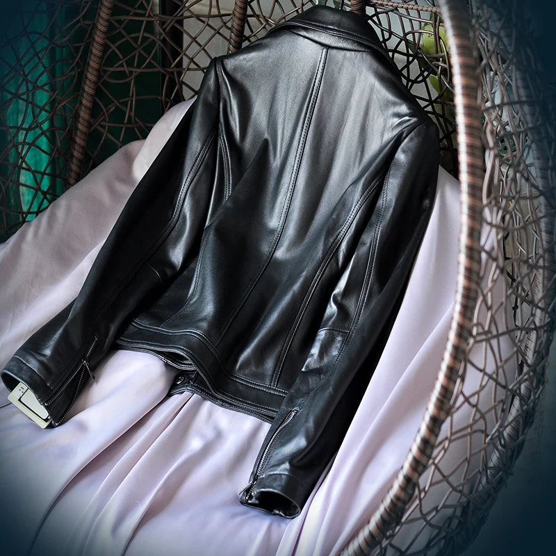 JCHB 2021 100% Genuine Leather Jacket Women Motorcycle Sheepskin Coat Female Short Clothes Spring Autumn Mujer Chaqueta Pph3219
JCHB 2021 100% Genuine Leather Jacket Women Motorcycle Sheepskin Coat Female Short Clothes Spring Autumn Mujer Chaqueta Pph3219