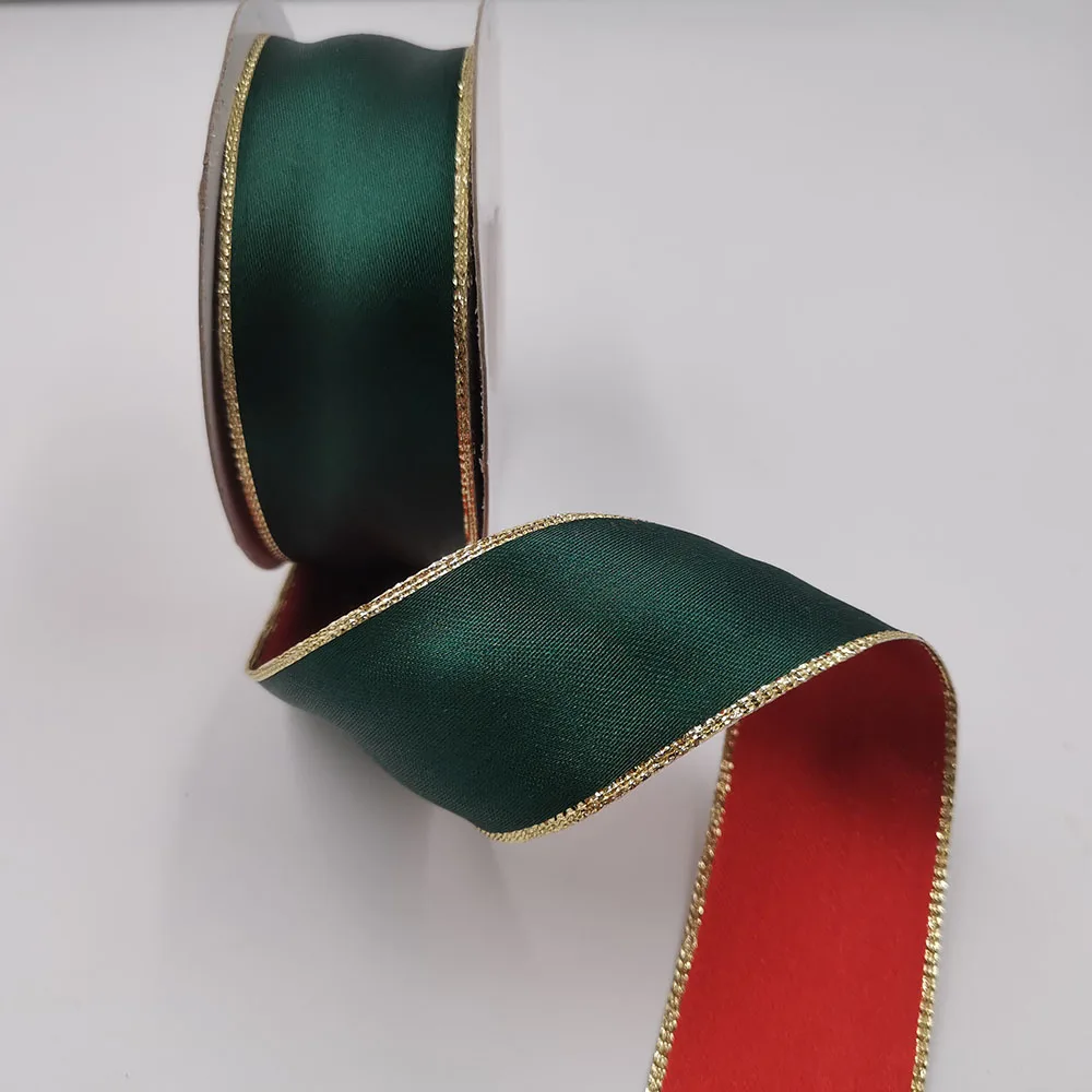 38MM 10yards Wired Edge Red Green Reversible Satin Ribbon with Gold ED for Festival Christmas Decoration New Year Gift Wrapping
38MM 10yards Wired Edge Red Green Reversible Satin Ribbon with Gold ED for Festival Christmas Decoration New Year Gift Wrapping