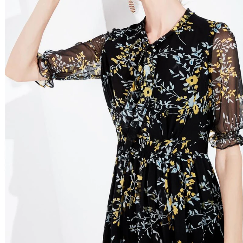 2021 New Summer Women Clothing Pure Silk Dress High Quality Black Print Casual V-neck Office Lady dresses
2021 New Summer Women Clothing Pure Silk Dress High Quality Black Print Casual V-neck Office Lady dresses