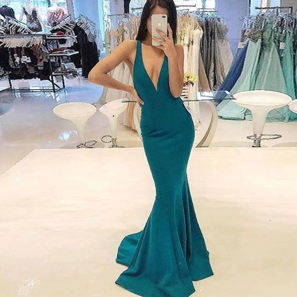 Sexy Deep V-Neck Evening Dresses Long 2021 Women Simple Spaghetti Strap Elegant Mermaid Prom Gowns Custom Made vestido de fiesta
Sexy Deep V-Neck Evening Dresses Long 2021 Women Simple Spaghetti Strap Elegant Mermaid Prom Gowns Custom Made vestido de fiesta