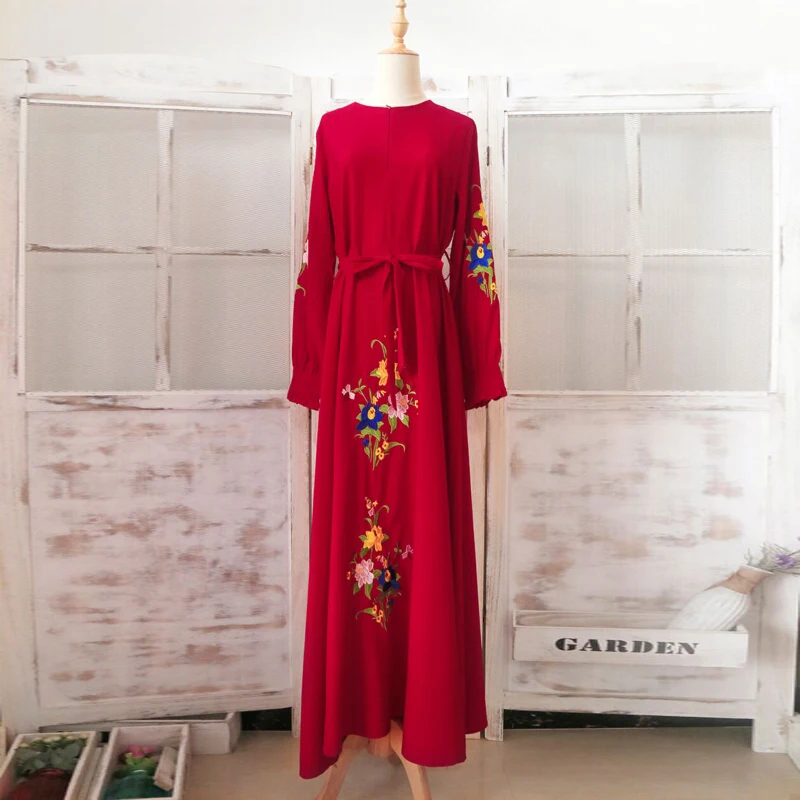 

2021 Autumn Fashion Vintage Floral Embroidery Loose Robe Femme Elegant Muslim Arabian Oman Long Lantern Sleeve Red Maxi Dresses