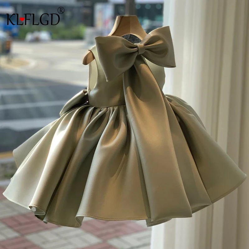2021 new children's dress baby's first birthday party sleeveless back big bow forged cloth cake puffy dress 0-3 years old dress
2021 new children's dress baby's first birthday party sleeveless back big bow forged cloth cake puffy dress 0-3 years old dress