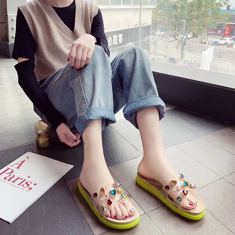 Women's Summer Yellow Designer Slides Womens Luxury Rhinestone Slides Fashion Yellow Bottom Women Slippers Zapatillas Mujer 2020
Women's Summer Yellow Designer Slides Womens Luxury Rhinestone Slides Fashion Yellow Bottom Women Slippers Zapatillas Mujer 2020