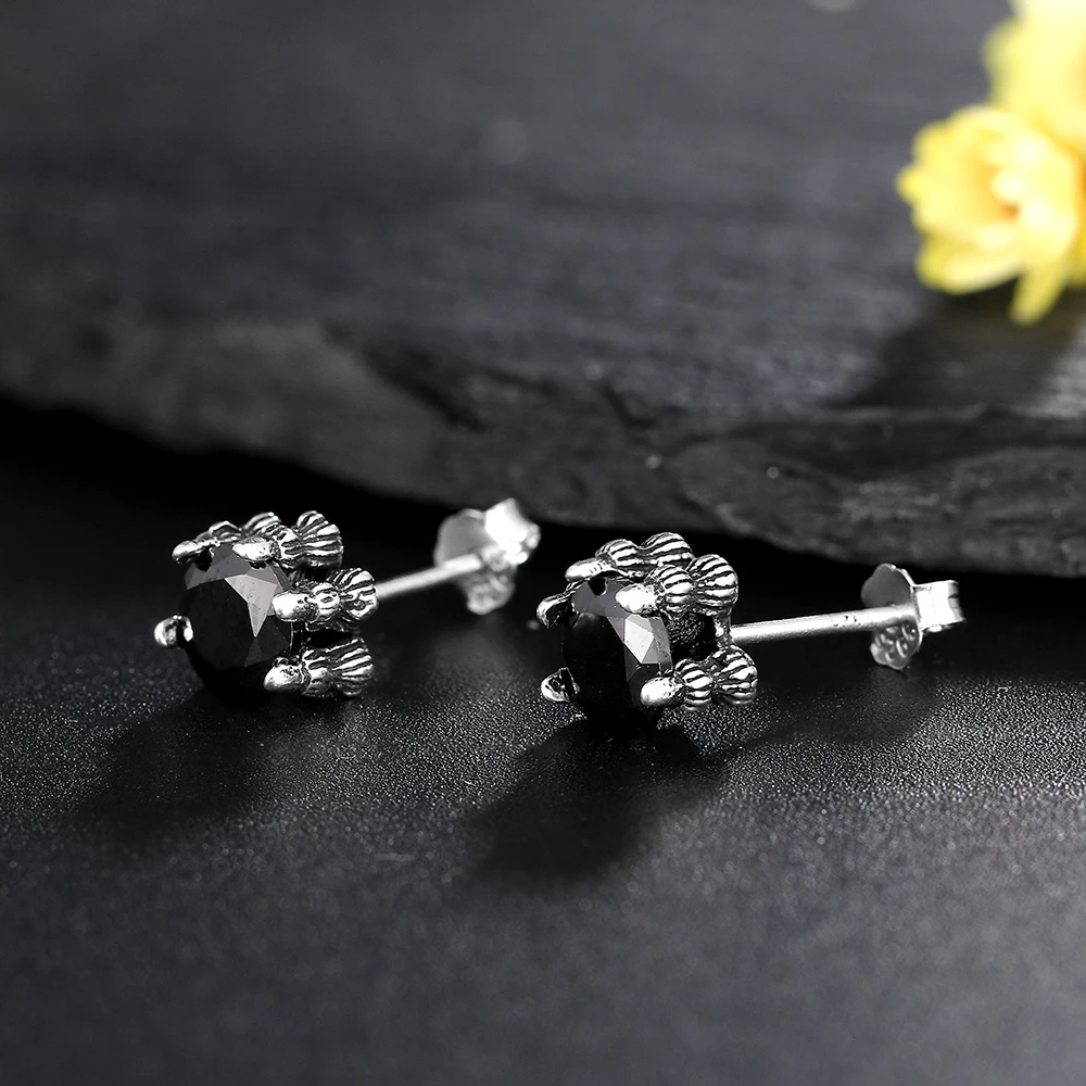 925 Sterling Silver 6MM Round Black Zircon Stud Earrings Animal Hand Thai Silver Fine Jewelry for Women Ear Jewelry
925 Sterling Silver 6MM Round Black Zircon Stud Earrings Animal Hand Thai Silver Fine Jewelry for Women Ear Jewelry