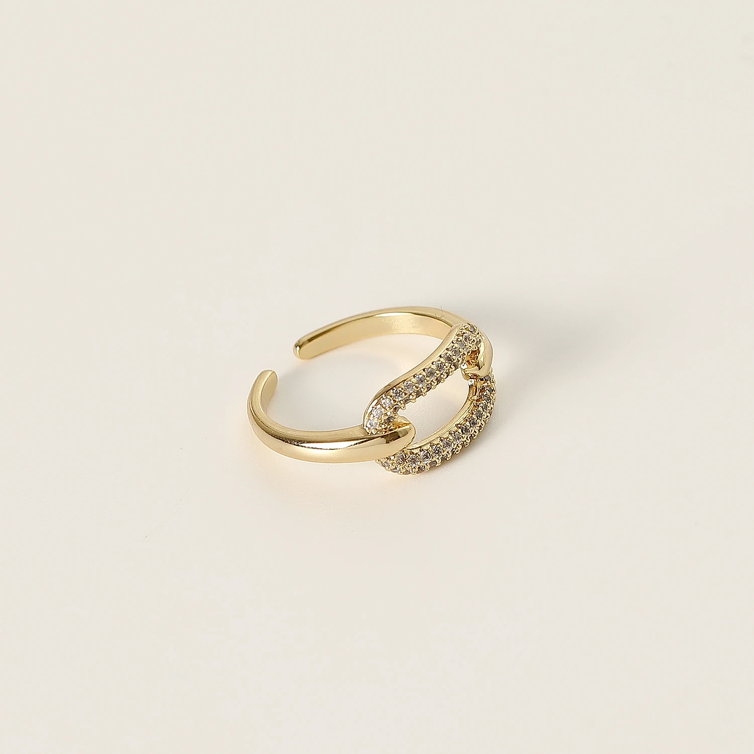 Light Luxury Female Elegant Ring Advanced Design Sense Party Banquet Accessories HYACINTH
Light Luxury Female Elegant Ring Advanced Design Sense Party Banquet Accessories HYACINTH
