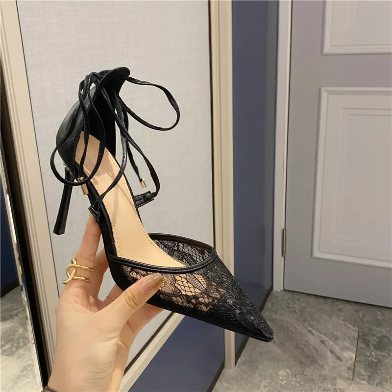 Shoes 2021 Summer Female Sandal Strappy Heels Shallow Mouth Girls Lace Up Retro Pointed Velvet Comfort Clear Spring New Stiletto
Shoes 2021 Summer Female Sandal Strappy Heels Shallow Mouth Girls Lace Up Retro Pointed Velvet Comfort Clear Spring New Stiletto