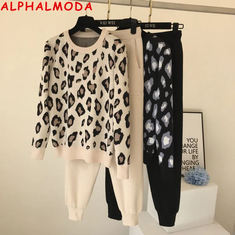 2019 Autumn and Winter New European Station Ins Cool Leopard Print Long-Sleeved Pullover Sweater + Simple Leggings Suit
2019 Autumn and Winter New European Station Ins Cool Leopard Print Long-Sleeved Pullover Sweater + Simple Leggings Suit