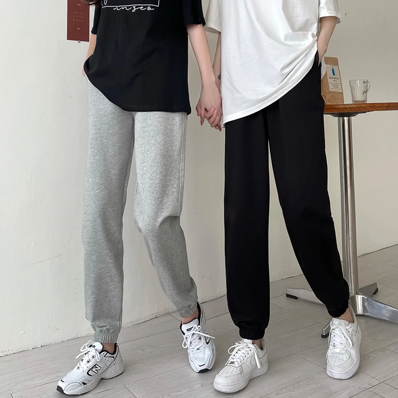 Spring Solid Color Trousers for Women Jogger Harajuku Casual Sports Korean Streetwear Loose Thin Comfortable Wild Harem Pants
Spring Solid Color Trousers for Women Jogger Harajuku Casual Sports Korean Streetwear Loose Thin Comfortable Wild Harem Pants