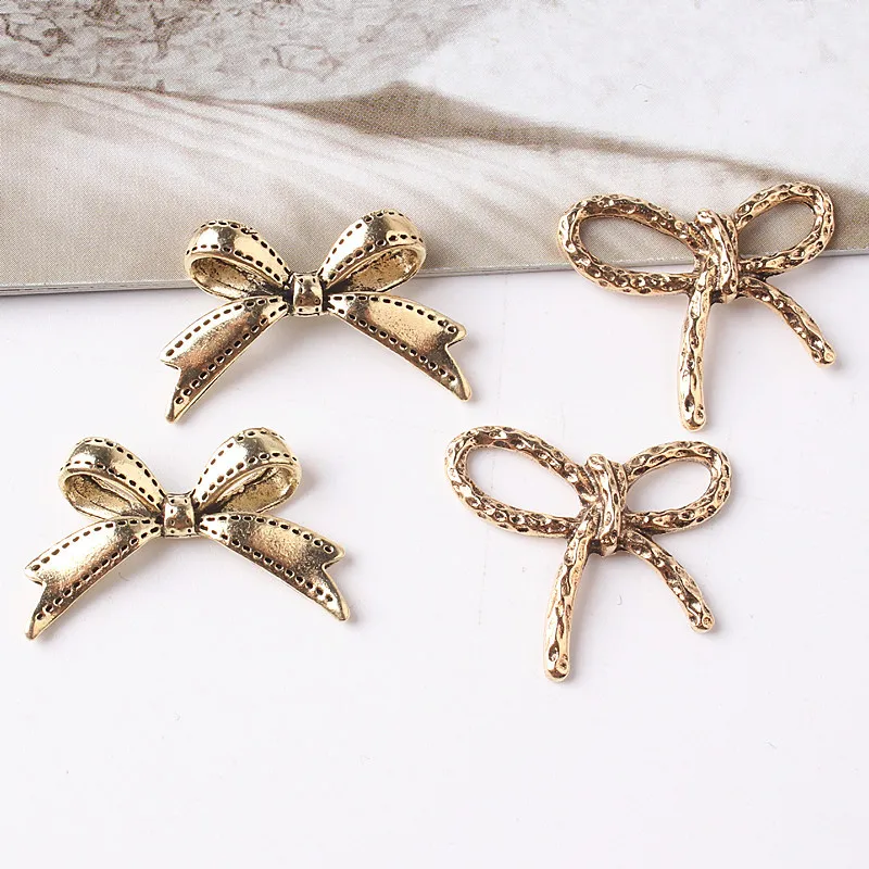 5Pcs/Lot Alloy Creative Rhinestone Gold Pearls Pendant Button Ornaments Jewelry Earrings Choker Hair Bag DIY Jewelry Accessories
5Pcs/Lot Alloy Creative Rhinestone Gold Pearls Pendant Button Ornaments Jewelry Earrings Choker Hair Bag DIY Jewelry Accessories