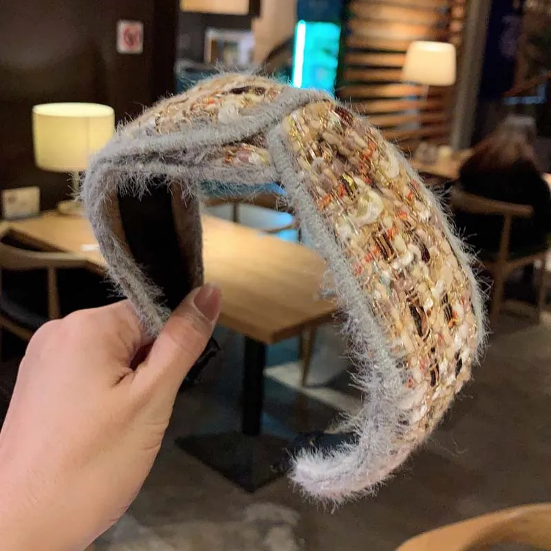 Korea High Quality Wool Crystal Retro Hairbands Exquisite Hair Accessories Hair Band Bows Flower Crown Headbands For Women
Korea High Quality Wool Crystal Retro Hairbands Exquisite Hair Accessories Hair Band Bows Flower Crown Headbands For Women