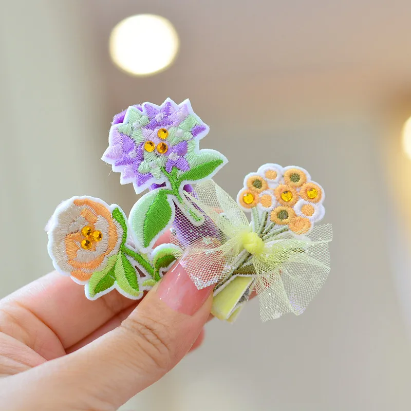 1 PCS New Cute Embroidered Flowers Girls Hairpins Children Hair Accessories Princess Headwear Women Hair Clips Claws
1 PCS New Cute Embroidered Flowers Girls Hairpins Children Hair Accessories Princess Headwear Women Hair Clips Claws