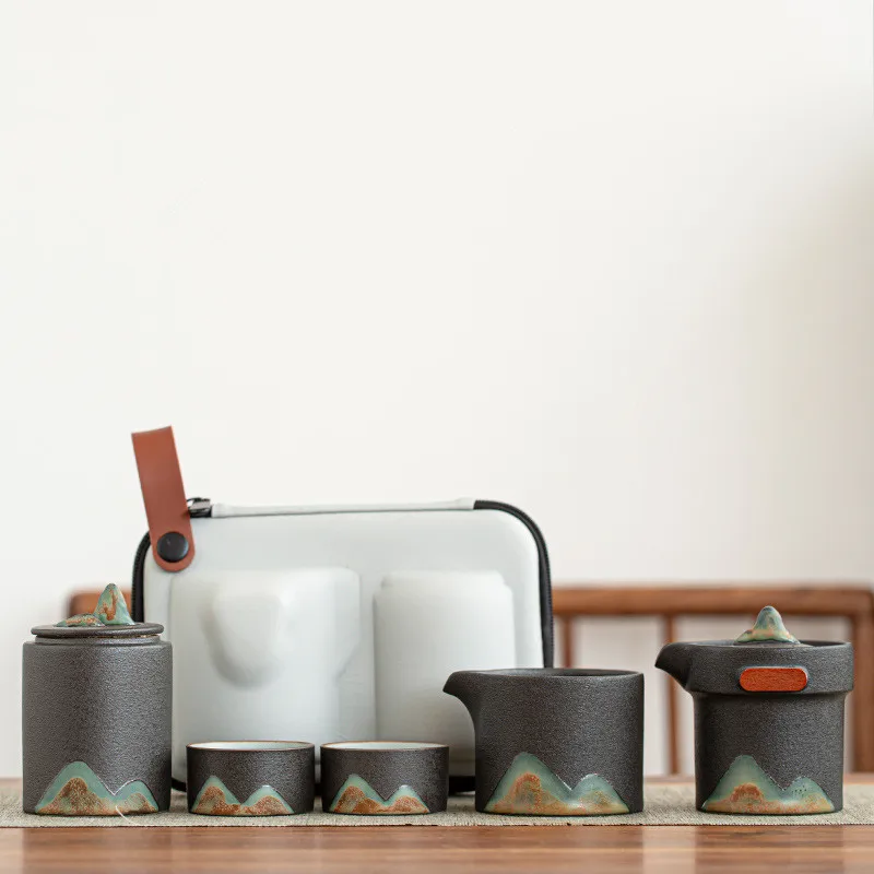 Designer Chinese Teaware Retro Work Travel Ceramic Teapots With 2 Cups Mountain Portable Travel Tea Set Drinkware Teaset Gifts
Designer Chinese Teaware Retro Work Travel Ceramic Teapots With 2 Cups Mountain Portable Travel Tea Set Drinkware Teaset Gifts