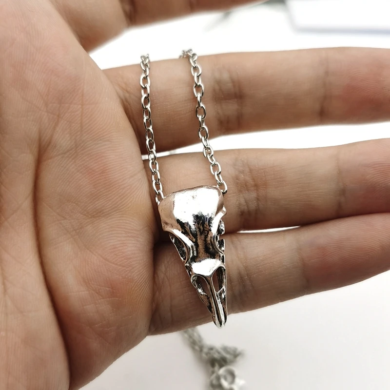 2020 New Raven Skull Necklace Raven Magpie Crow Poe Gothic Gift,Halloween Raven Skull Necklace,Goth Bird Skull Jewelry
2020 New Raven Skull Necklace Raven Magpie Crow Poe Gothic Gift,Halloween Raven Skull Necklace,Goth Bird Skull Jewelry