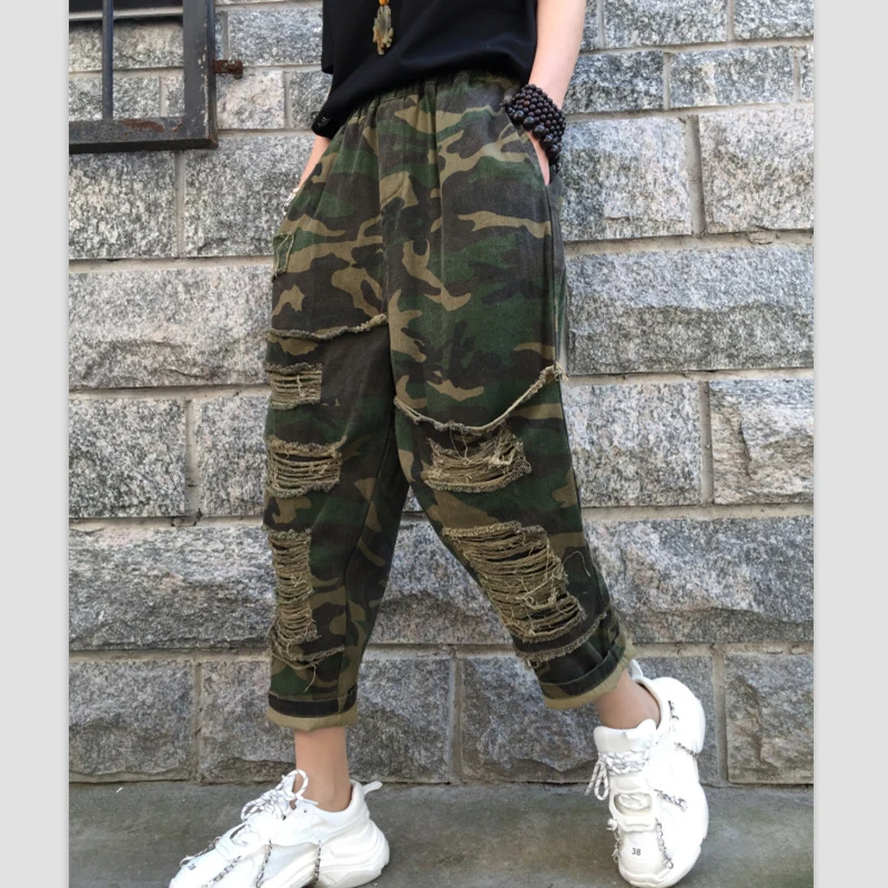 SOUL OF TIGER European New Street Style Ladies Camouflage Punk Trousers Women Ripped Harem Pants Female Loose Casual Pantalons
SOUL OF TIGER European New Street Style Ladies Camouflage Punk Trousers Women Ripped Harem Pants Female Loose Casual Pantalons