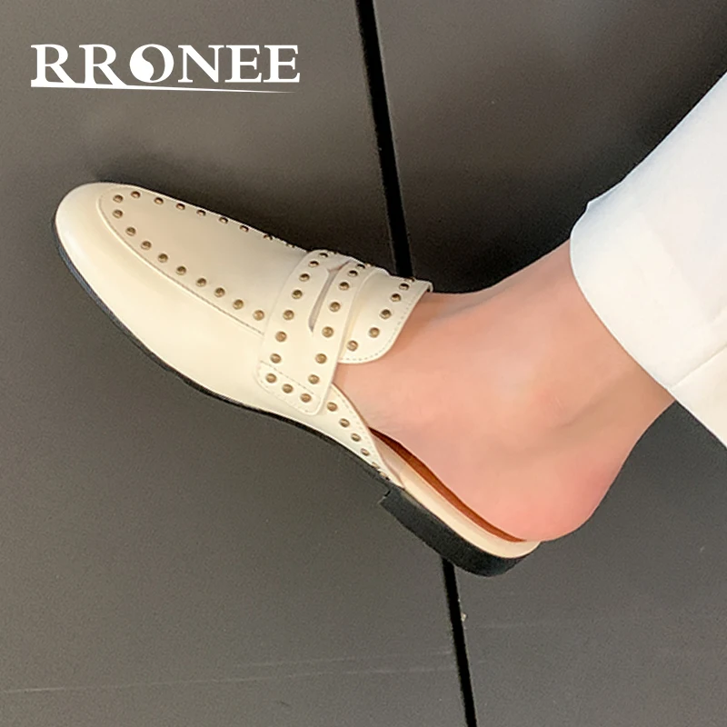 Новинка 2021 года, женские осенне-зимние тапочки, модные двухцветные кожаные туфли с круглым носком и низким вырезом
Новинка 2021 года, женские осенне-зимние тапочки, модные двухцветные кожаные туфли с круглым носком и низким вырезом