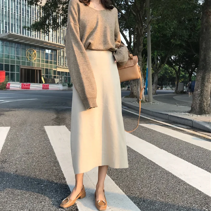 GOOHOJIO 2020 New Solid Color Thicken Women Skirt Autumn and Winter Casual Knitting Skirt Ladies A-line High Waist Women Skirts
GOOHOJIO 2020 New Solid Color Thicken Women Skirt Autumn and Winter Casual Knitting Skirt Ladies A-line High Waist Women Skirts