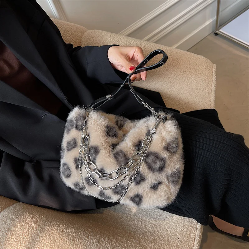 3 PCS Winter Plush Shoulder Bag Female Luxury Designer Fluffy Faux Fur Crossbody Bag for Women Leopard Chain Handbags and Purses
3 PCS Winter Plush Shoulder Bag Female Luxury Designer Fluffy Faux Fur Crossbody Bag for Women Leopard Chain Handbags and Purses