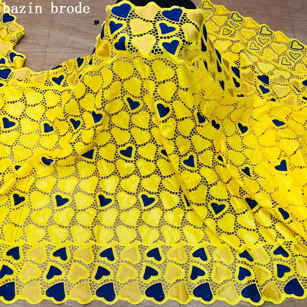2020 New Arrival African Bazin Riche Fabric With Stones Embroidery Lace / Hollow Out Bazin Brode Dress Material Nigerian Lace BZ
2020 New Arrival African Bazin Riche Fabric With Stones Embroidery Lace / Hollow Out Bazin Brode Dress Material Nigerian Lace BZ