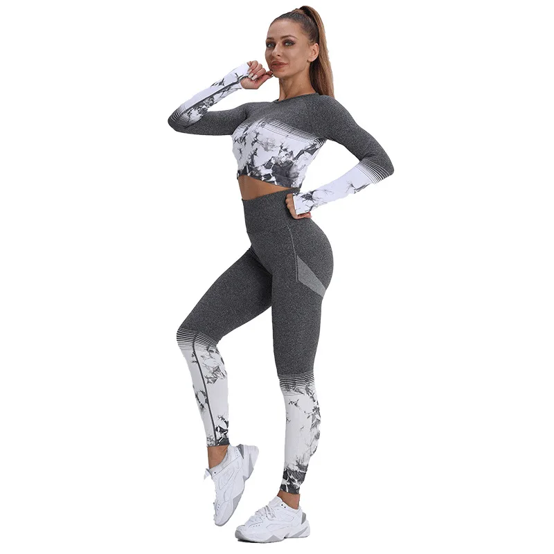 New seamless yoga wear long suit high-waist buttocks yoga pants women's long-sleeved top sportswear suit
New seamless yoga wear long suit high-waist buttocks yoga pants women's long-sleeved top sportswear suit