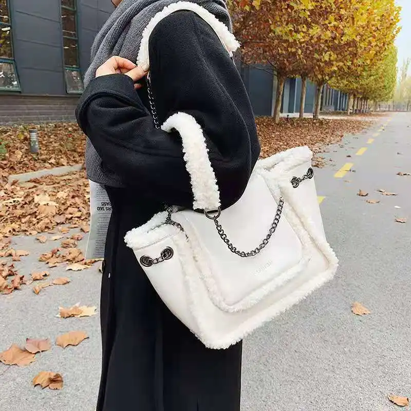 New trend fashion style bag chain bag one-shoulder cross-body bag fashion handbag women bag 
New trend fashion style bag chain bag one-shoulder cross-body bag fashion handbag women bag