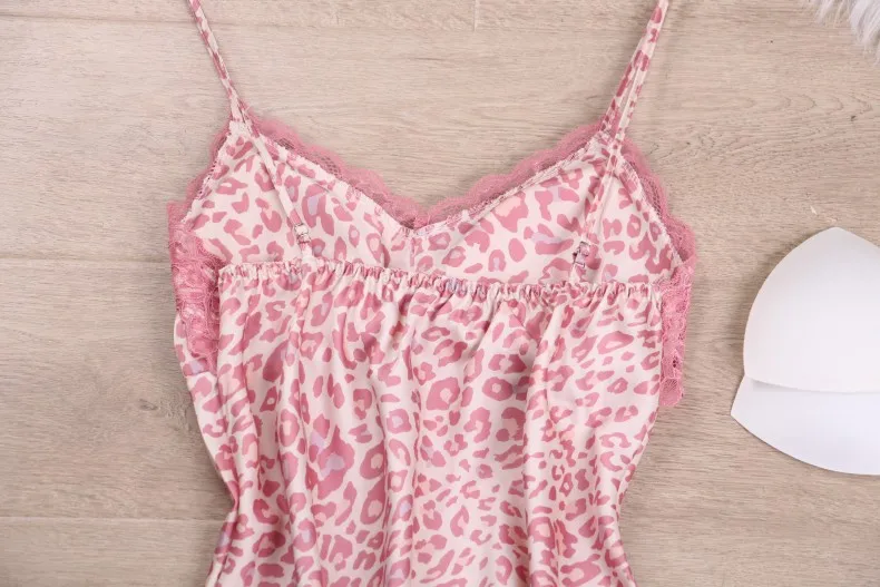 Women Summer Thin Pyjamas Kimono Bathrobe Gown Satin Sleepwear Leopard 5PCS Pajamas Set Sexy Lace Trim Sleep Set Home Clothes
Women Summer Thin Pyjamas Kimono Bathrobe Gown Satin Sleepwear Leopard 5PCS Pajamas Set Sexy Lace Trim Sleep Set Home Clothes
