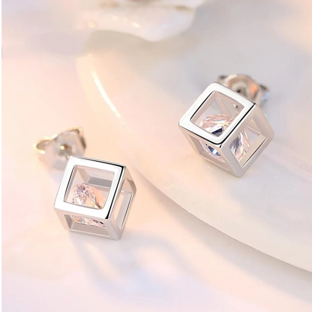 925 Sterling Silver Stud Earrings High Quality Woman Fashion Jewelry Retro Simple Square Crystal Zircon Earrings
925 Sterling Silver Stud Earrings High Quality Woman Fashion Jewelry Retro Simple Square Crystal Zircon Earrings