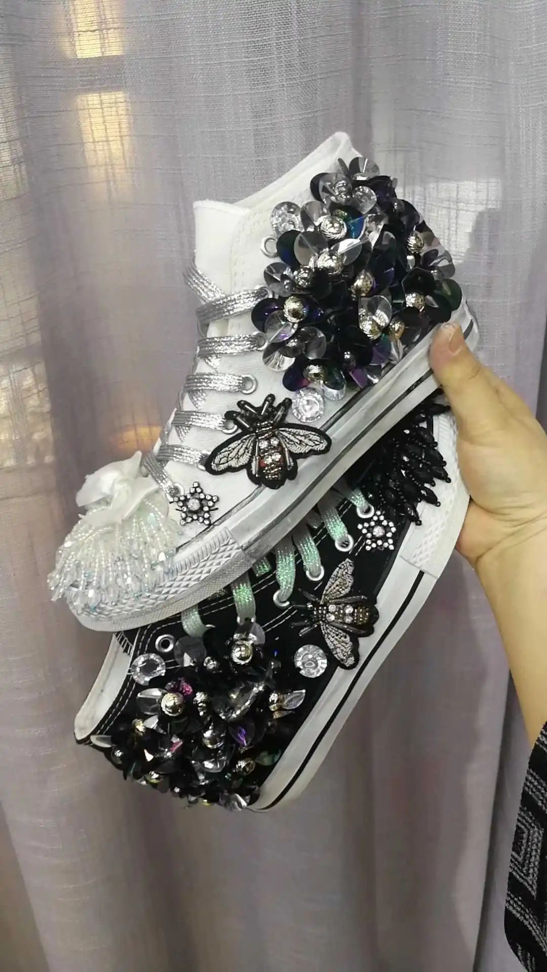 Spring and summer new women's shoes flat bottom high top lace up canvas shoes water drill board shoes handicraft shoes
Spring and summer new women's shoes flat bottom high top lace up canvas shoes water drill board shoes handicraft shoes
