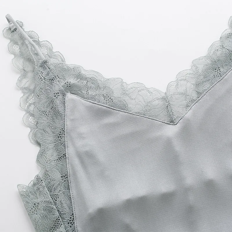 Women's Mulberry silk lace V-neck bottoming petticoat lady's sexy silk nightdress
Women's Mulberry silk lace V-neck bottoming petticoat lady's sexy silk nightdress