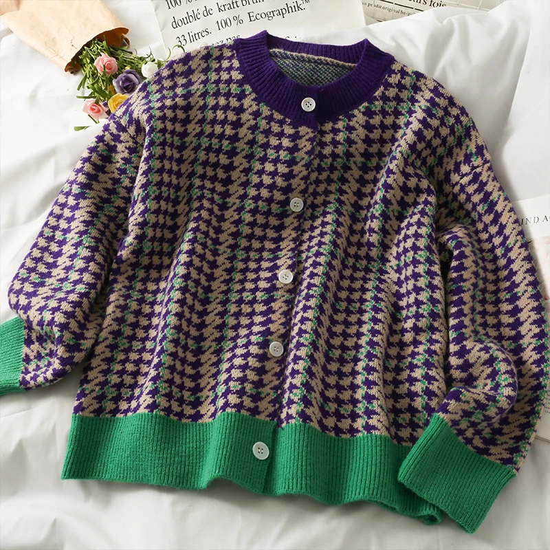Vintage Stitching Houndstooth Sweater women Loose Single Breasted Casual korean Coat Woman Fashion Knitted Cardigan
Vintage Stitching Houndstooth Sweater women Loose Single Breasted Casual korean Coat Woman Fashion Knitted Cardigan