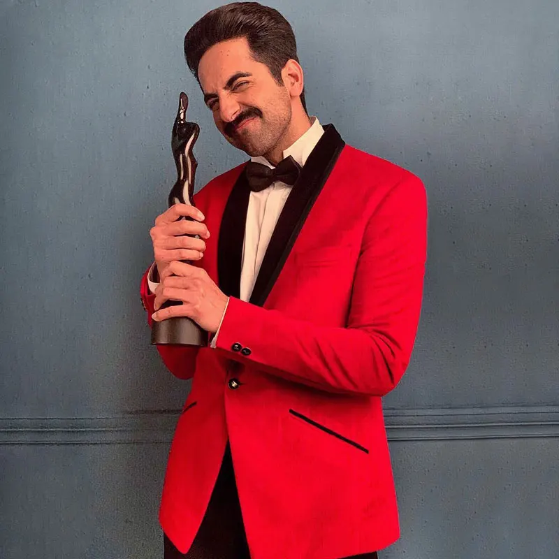 Fashion Red 2 Pieces Men's Suits Shawl Lapel Formal Tuxedos Prom Blazer Sets With Jacket And Trousers Male Clothing
Fashion Red 2 Pieces Men's Suits Shawl Lapel Formal Tuxedos Prom Blazer Sets With Jacket And Trousers Male Clothing