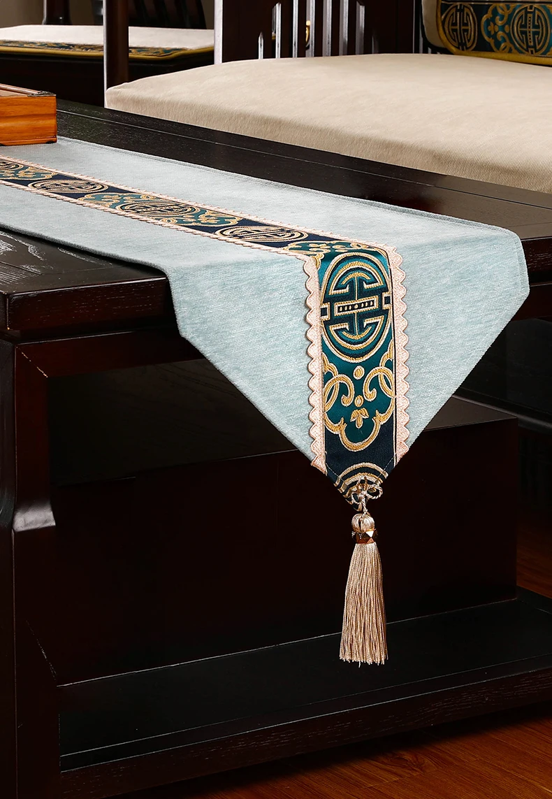 New Chinese Table Runner Classical Retro Embroidery European Velvet Runner Simple Tassel Solid Color Table Cloth Bed Runner
New Chinese Table Runner Classical Retro Embroidery European Velvet Runner Simple Tassel Solid Color Table Cloth Bed Runner