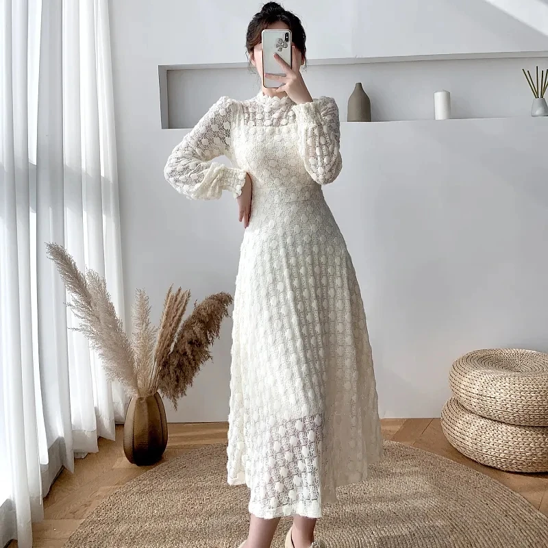 Женское бархатное платье средней длины, элегантное вечернее платье с вышивкой и кружевом, с оборками и длинным рукавом, в Корейском стиле, о... 
Женское бархатное платье средней длины, элегантное вечернее платье с вышивкой и кружевом, с оборками и длинным рукавом, в Корейском стиле, о...