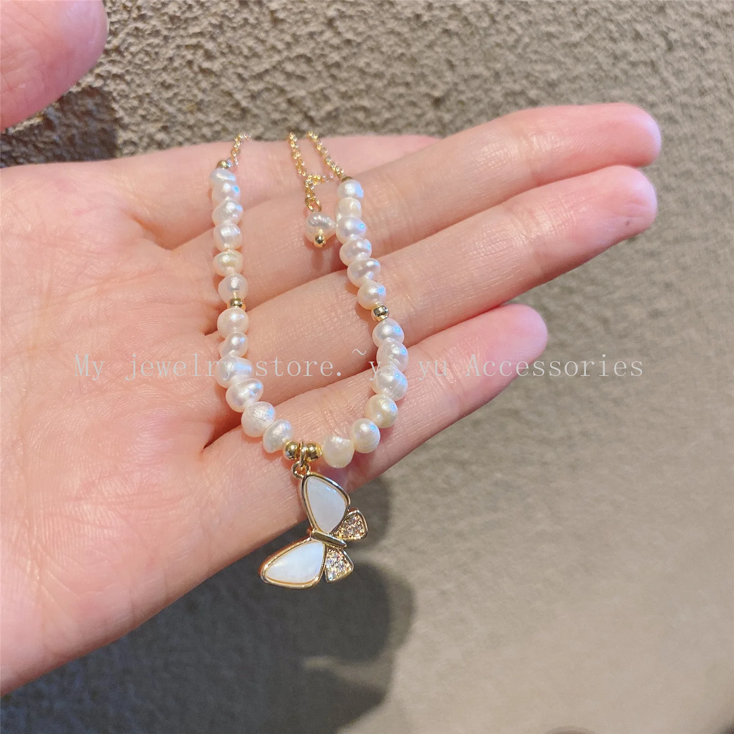 Summer Boutique Ladies Freshwater Pearl Butterfly Bracelet Ladies Boutique Wind Inlaid Zircon Butterfly Bracelet
Summer Boutique Ladies Freshwater Pearl Butterfly Bracelet Ladies Boutique Wind Inlaid Zircon Butterfly Bracelet