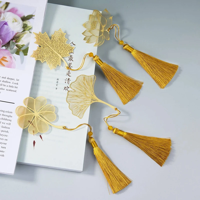1PC Chinese Style Hollow Out Gold Color Metal Bookmark With Pendant Vintage Lotus Leaf Bookmark Creative Stationery Gift
1PC Chinese Style Hollow Out Gold Color Metal Bookmark With Pendant Vintage Lotus Leaf Bookmark Creative Stationery Gift