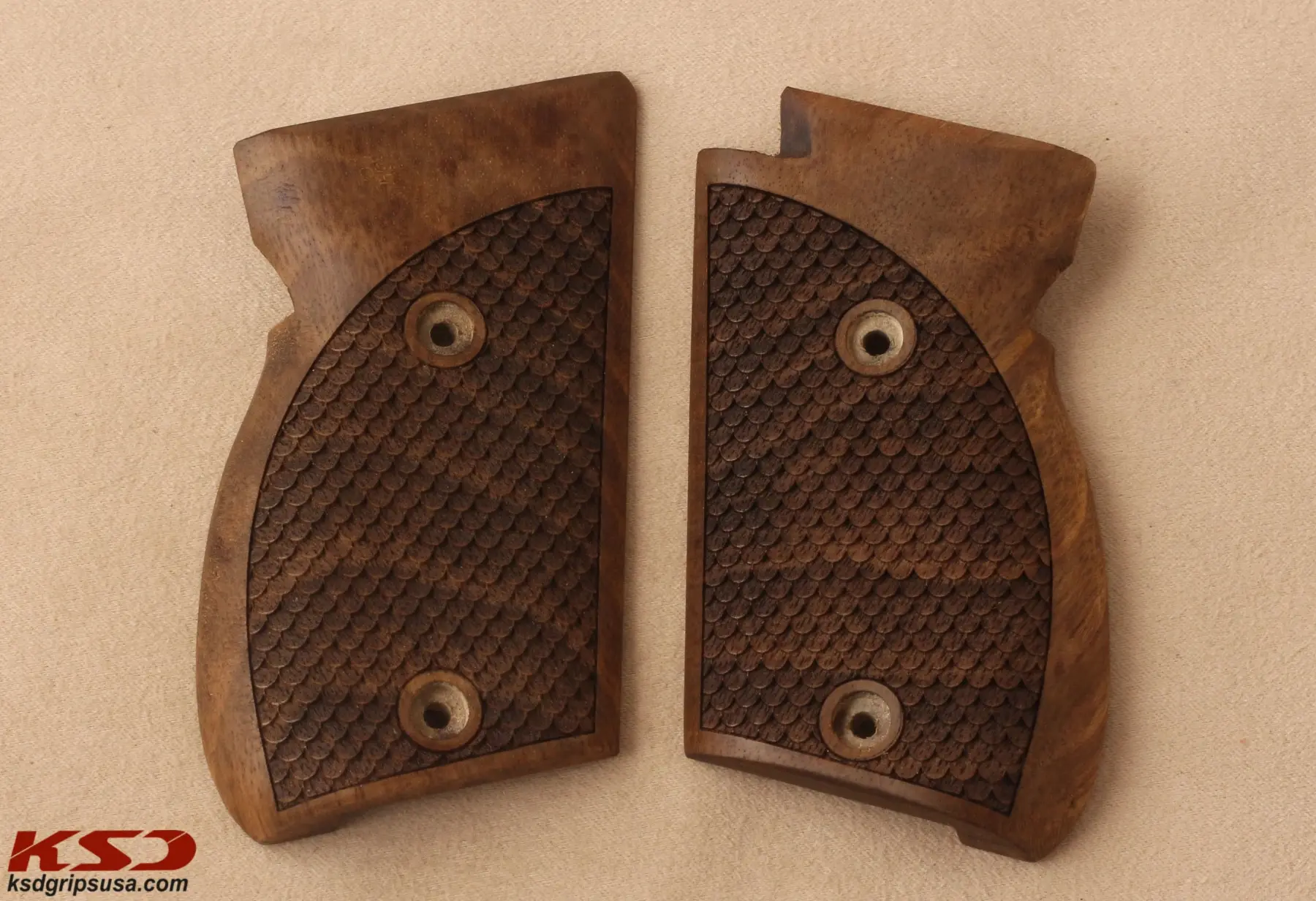 KSDGrips Brand for Sig Sauer P230 P232 Compatible Walnut Grip for Replacement (with Python Pattern)
KSDGrips Brand for Sig Sauer P230 P232 Compatible Walnut Grip for Replacement (with Python Pattern)
