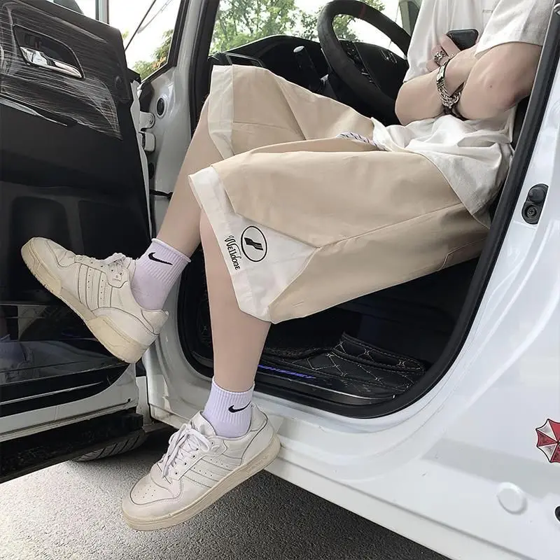 Casual shorts for men 2021 summer new basketball sports all-match pants aesthetic straight thin knee-length pants loose oversize
Casual shorts for men 2021 summer new basketball sports all-match pants aesthetic straight thin knee-length pants loose oversize