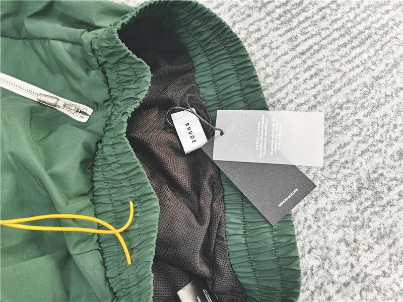 Rhude Shorts Men Women 1:1 High Quality Mesh Unisex Zipper Pill Zipper Head Drawstring Short
Rhude Shorts Men Women 1:1 High Quality Mesh Unisex Zipper Pill Zipper Head Drawstring Short