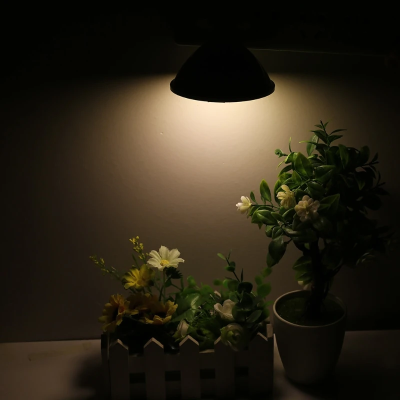 E27 200 LED Full Spectrum Indoor Plants Grow Light for Greenhouse Vegetables X4YD
E27 200 LED Full Spectrum Indoor Plants Grow Light for Greenhouse Vegetables X4YD