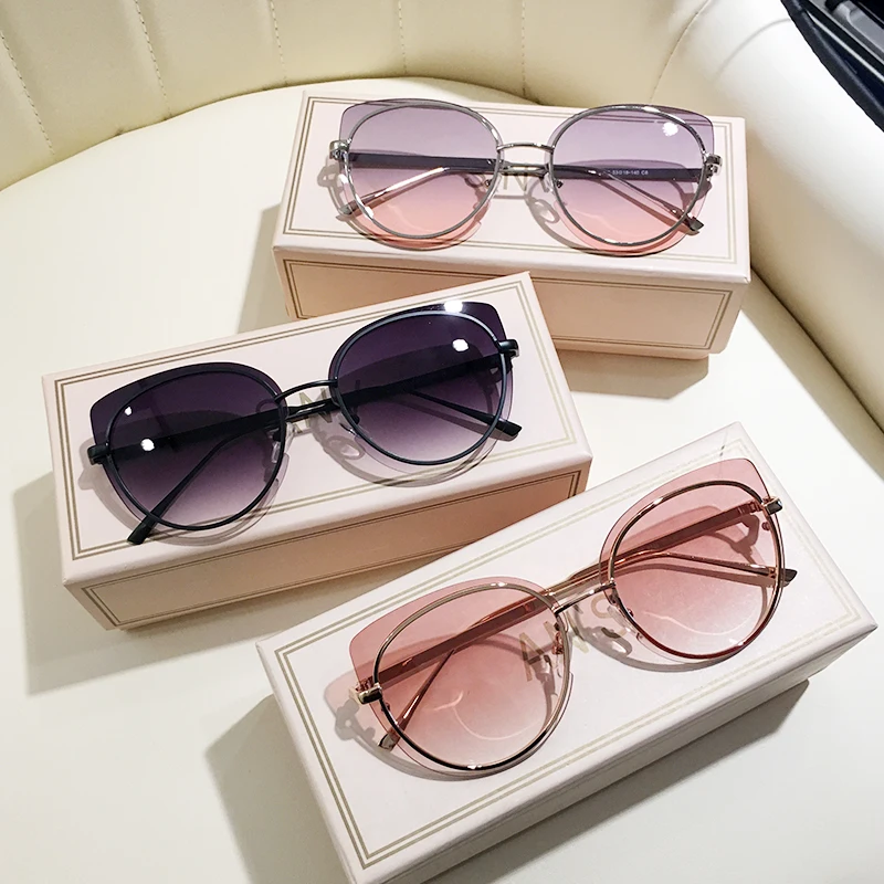 MS 2020 New Women Sunglasses Luxury Decoration Classic Cat Eye Eyewear Female Original Brand Designer Sun Glasses Fashion UV400 
MS 2020 New Women Sunglasses Luxury Decoration Classic Cat Eye Eyewear Female Original Brand Designer Sun Glasses Fashion UV400