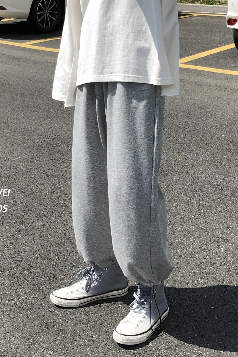 Autumn Sweatpants Male Relaxed Casual Pants Solid Color Sports Pants Versatile Trousers Solid Color Casual Sports Sports Skinny
Autumn Sweatpants Male Relaxed Casual Pants Solid Color Sports Pants Versatile Trousers Solid Color Casual Sports Sports Skinny