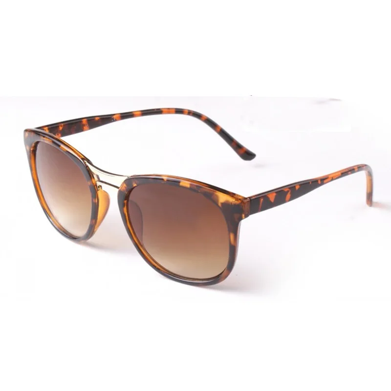 2020 New Brand Designer Fashion Personalized Sunglasses Women Small Frame Ladies Sun Glasses UV400 Men Oculos De Sol
2020 New Brand Designer Fashion Personalized Sunglasses Women Small Frame Ladies Sun Glasses UV400 Men Oculos De Sol