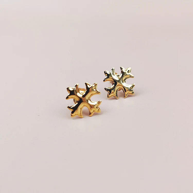 Brand New Ear Studs Earring Cross Cute Specially All-Match Romantic Casual Personality Vogue Gift Shiny Young Unisex Small T0004
Brand New Ear Studs Earring Cross Cute Specially All-Match Romantic Casual Personality Vogue Gift Shiny Young Unisex Small T0004