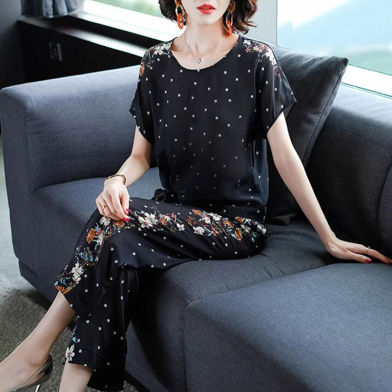 Женский комплект из двух предметов в горошек, винтажный топ и брюки, Модный женский костюм из двух предметов
Женский комплект из двух предметов в горошек, винтажный топ и брюки, Модный женский костюм из двух предметов