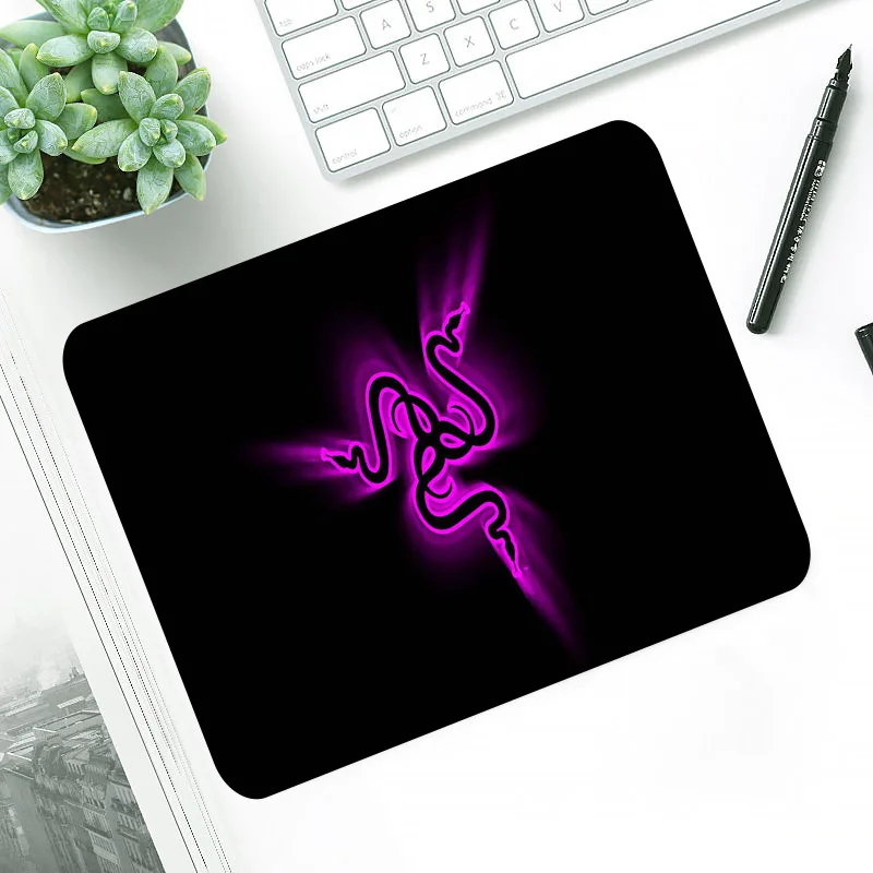 Promotion Russia Boy Pad Cartoon Razer Comfort Mouse Mat Gaming Mousepad Small Size for 18x22cm Rubber Mouse Mat tapis de souris
Promotion Russia Boy Pad Cartoon Razer Comfort Mouse Mat Gaming Mousepad Small Size for 18x22cm Rubber Mouse Mat tapis de souris