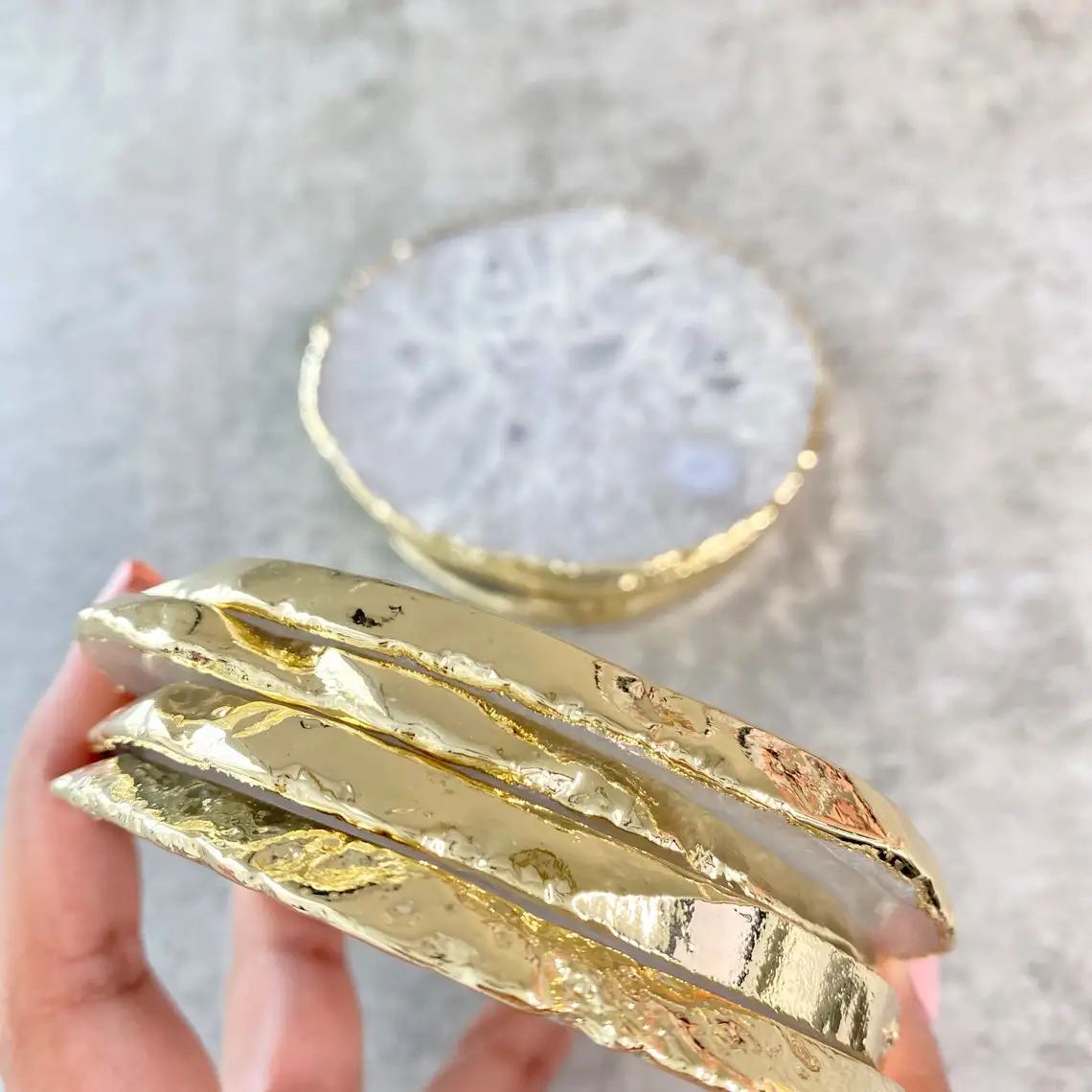 Custom High Quality Agate, Thick Natural Edge White Gray Marble,Personalized Drink Gold Rim Coasters, Wedding Favor Place Card
Custom High Quality Agate, Thick Natural Edge White Gray Marble,Personalized Drink Gold Rim Coasters, Wedding Favor Place Card