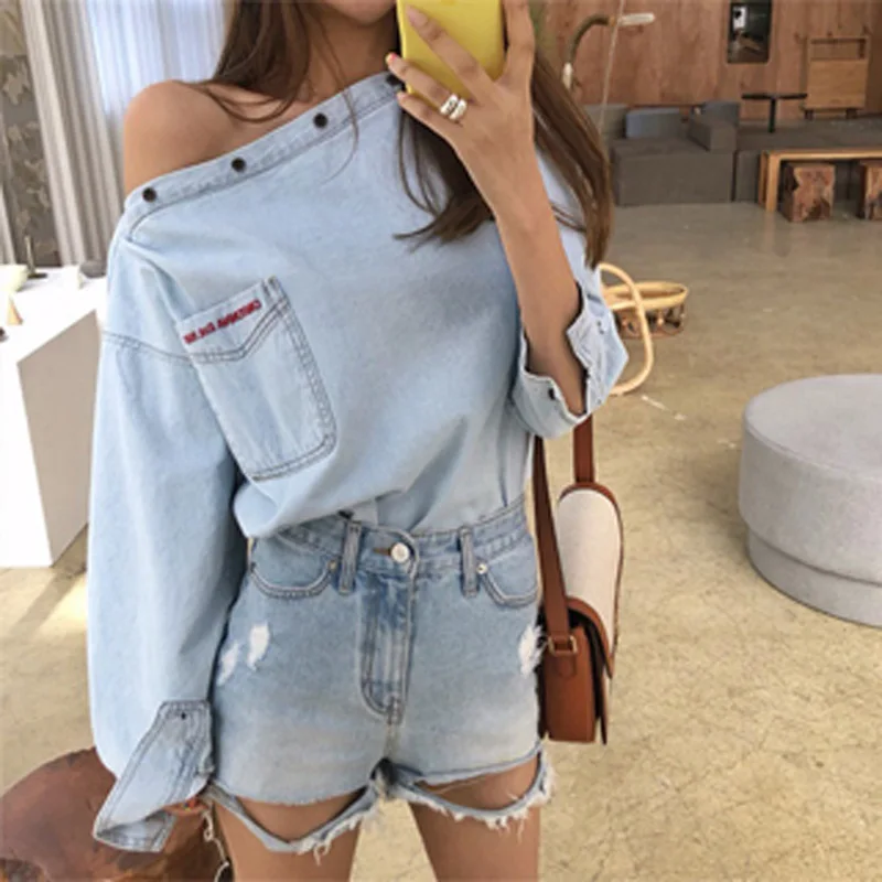 Spring Slash Neck Buttons Denim T Shirt Women Casual Long Sleeve Pocket Tops Pullover Ladies Loose Street Cowboy Tee Shirts
Spring Slash Neck Buttons Denim T Shirt Women Casual Long Sleeve Pocket Tops Pullover Ladies Loose Street Cowboy Tee Shirts