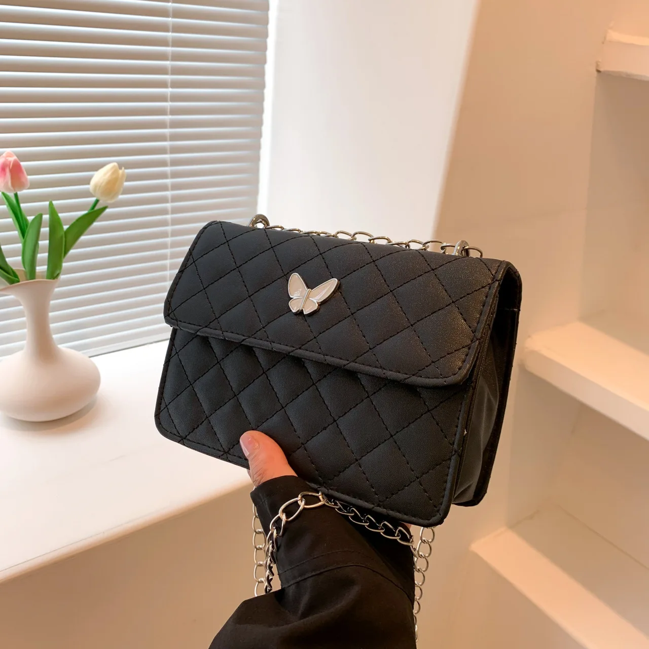 Women's PU Marmont shoulder bag leisure versatile diagonal cross bag metal chain elegant small square bag
Women's PU Marmont shoulder bag leisure versatile diagonal cross bag metal chain elegant small square bag