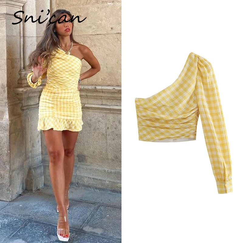 Yellow Plaid Short Sexy Blouse Women One off Shoulder Ruched Chic Tops Za 2021 Summer Vintage Ladies Casual Shirts Chemise Femme 
Yellow Plaid Short Sexy Blouse Women One off Shoulder Ruched Chic Tops Za 2021 Summer Vintage Ladies Casual Shirts Chemise Femme