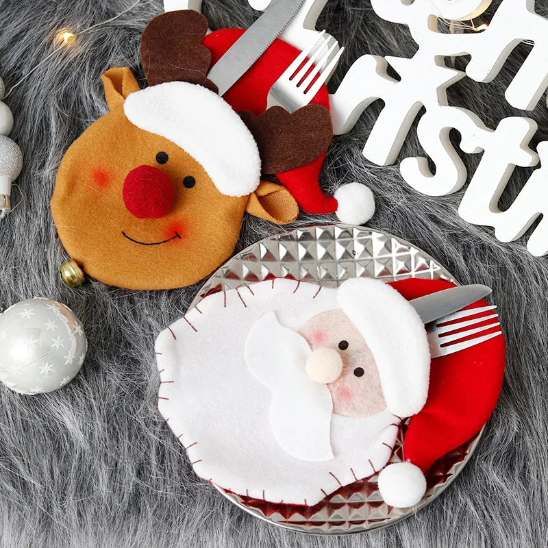 Christmas Party Scene DIY Decoration Creative Lovely Cartoon Knife And Fork Set Elk Santa Knife And Fork Set
Christmas Party Scene DIY Decoration Creative Lovely Cartoon Knife And Fork Set Elk Santa Knife And Fork Set